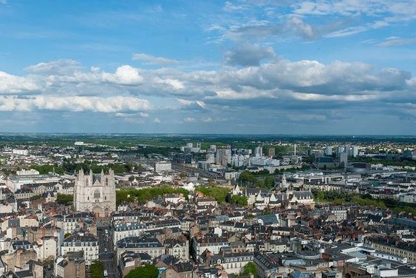 Quels sont les avantages et les inconvénients d'acheter son bien immobilier à Nantes ?